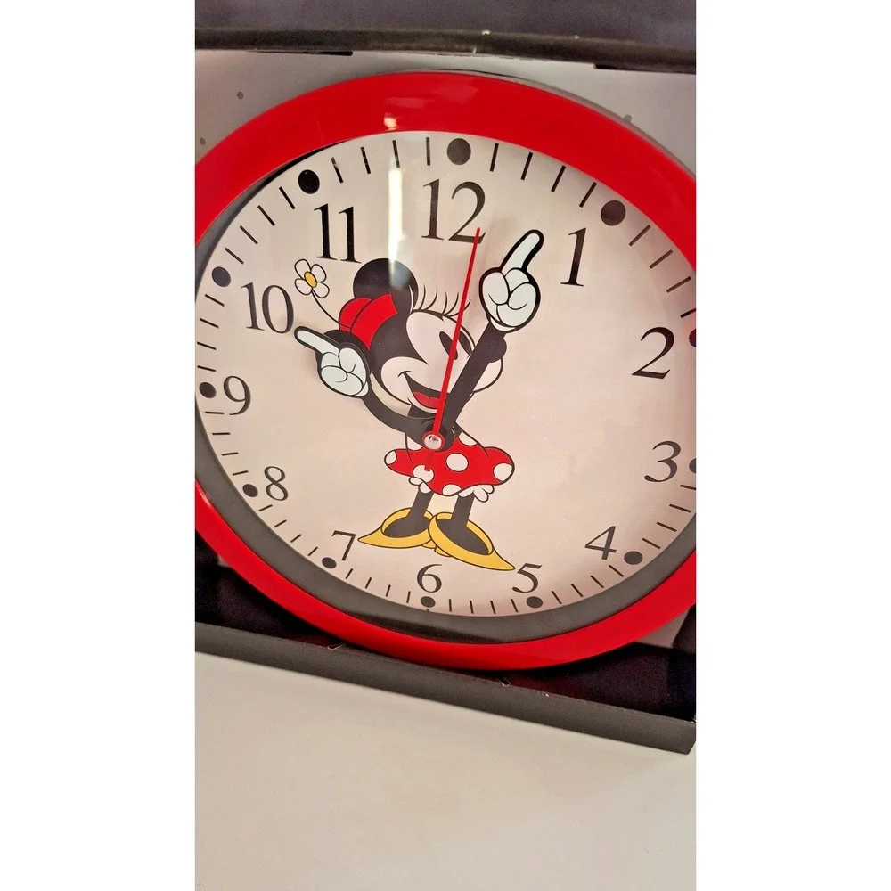 New in‎ box Disney Minnie Mouse Wall Clock red